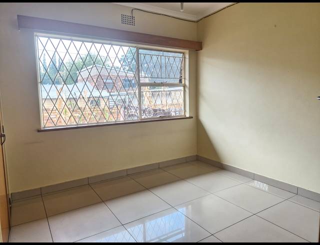 6 BEDROOM HOUSE FOR SALE IN WESTDENE